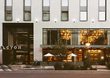 Makeready Practice partners with Voice for Travel Outlook
Doubts and Guest&amp;amp;amp;Led Conversational AI
Services