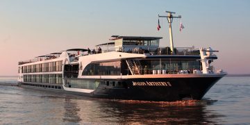 There’s a new option for touring France’s premier wine
region – one you’ll want to try