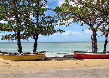 jetBlue: Los Angeles – Aguadilla, Puerto Rico. $329 (Basic
Economy) / $409 (Regular Economy). Roundtrip, including all
Taxes