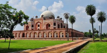 United: Dallas – New Delhi, India. $637 (Basic Economy) /
$837 (Regular Economy). Roundtrip, including all Taxes
