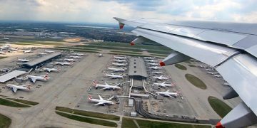 Fallout from Heathrow shutdown rages as operations
restored