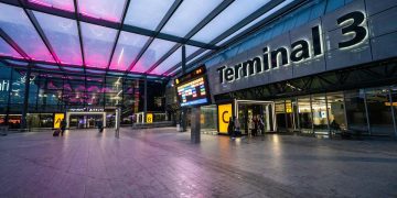 Heathrow defends contingency planning after shutdown
criticism