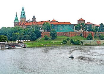 American: Los Angeles – Krakow, Poland. $535 (Basic Economy)
/ $735 (Regular Economy). Roundtrip, including all Taxes