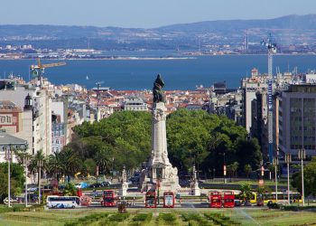 American: Miami – Lisbon, Portugal. $529 (Basic Economy) /
$729 (Regular Economy). Roundtrip, including all Taxes