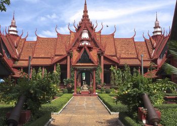 Korean Air: Seattle – Phnom Penh, Cambodia. $787. Roundtrip,
including all Taxes