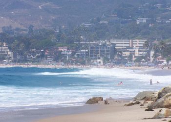 United: Newark – Santa Ana (Orange County), California (and
vice versa). $257 (Basic Economy) / $357 (Regular Economy).
Roundtrip, including all Taxes