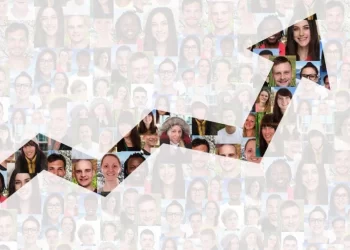 Marketing&, watts, apos, s Evolution: The
Revenue&, watts, Generating Power of Community in the Connection
Market