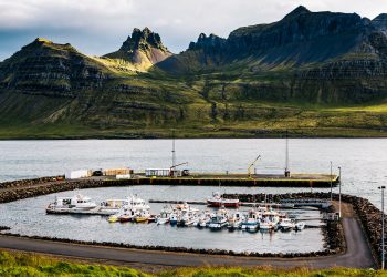 JetBlue TrueBlue items can now be redeemed on Icelandair.
planes