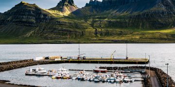 JetBlue TrueBlue items can now be redeemed on Icelandair.
planes