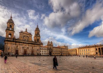 Bogota, Colombia, in the city of Chicago. $ 281 ( Basic Economy /$ 371
( Regular Economy ) Roundtrip, including all Income